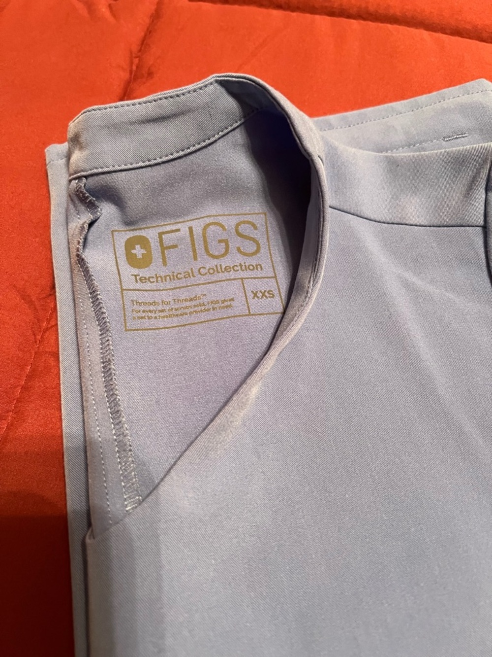 FIGS Scrub Set - Ciel Blue Top and Bottoms - Picture 4 of 7